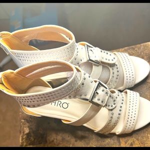 Women’s white slip in sandals